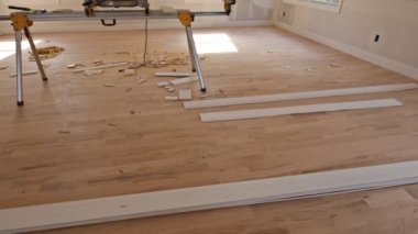 Yeni ev yapımı iç alçıpan ile konut projesinin iç inşaatı ve detaylar