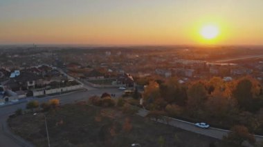 Uzhhorod Ukrayna 'nın hava görüntüsü Avrupa küçük şehir manzaralı eski mimari evler