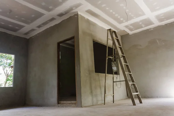 Installing a new ceiling — Stock Photo, Image