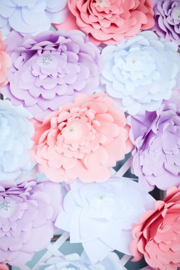 Kağıt çiçek çelenk