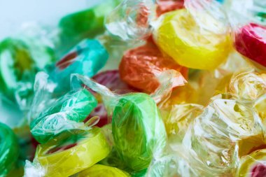 meyve renkli şeker lolipoplar