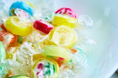 meyve renkli şeker lolipoplar