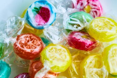 meyve renkli şeker lolipoplar