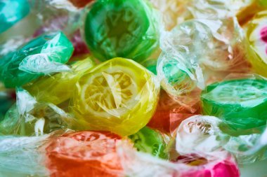 meyve renkli şeker lolipoplar