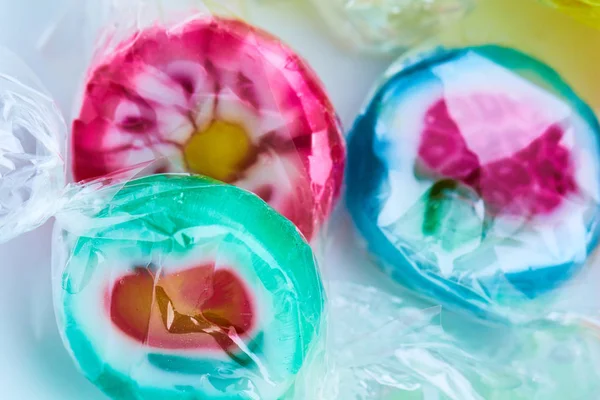 meyve renkli şeker lolipoplar