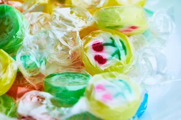 meyve renkli şeker lolipoplar