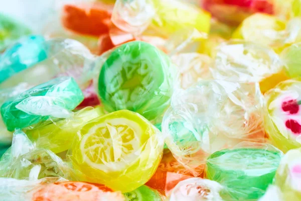 meyve renkli şeker lolipoplar