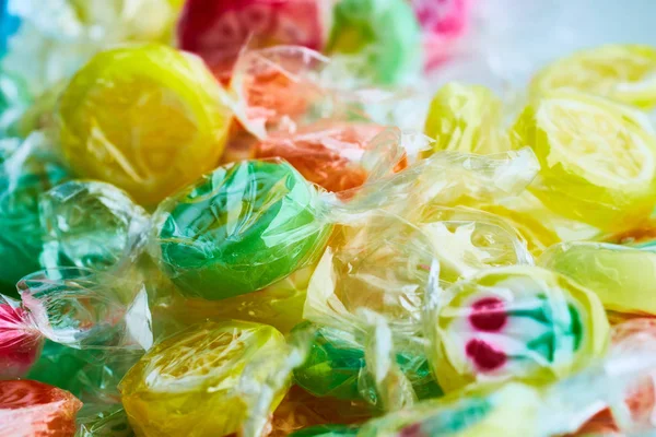 meyve renkli şeker lolipoplar