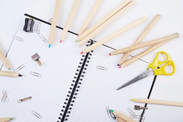 farklı okul malzemeleri