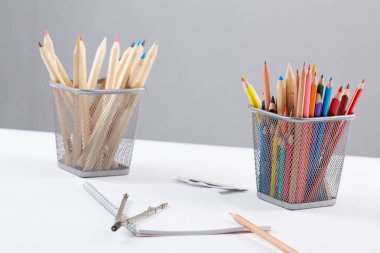 renkli kalemler, ileti örneği