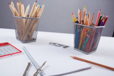 renkli kalemler, ileti örneği