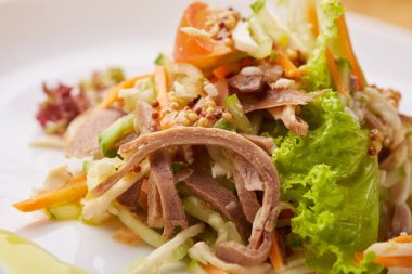 dil ile sebze salatası