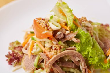 dil ile sebze salatası