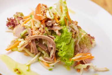 dil ile sebze salatası