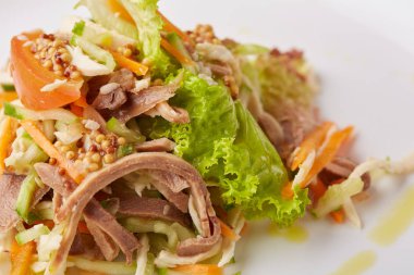 dil ile sebze salatası