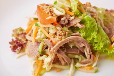 dil ile sebze salatası