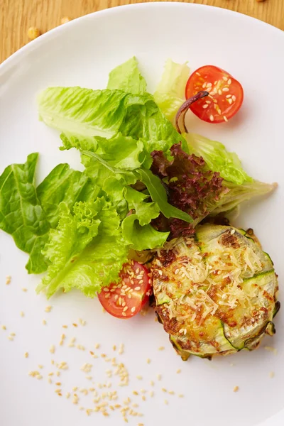 Roll mit Zucchini — Stockfoto