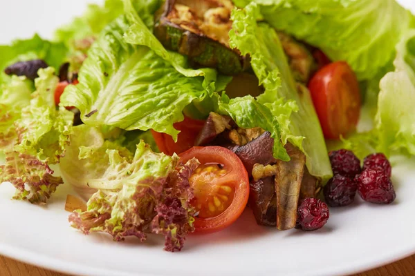 Gemüsesalat mit Zucchini — Stockfoto