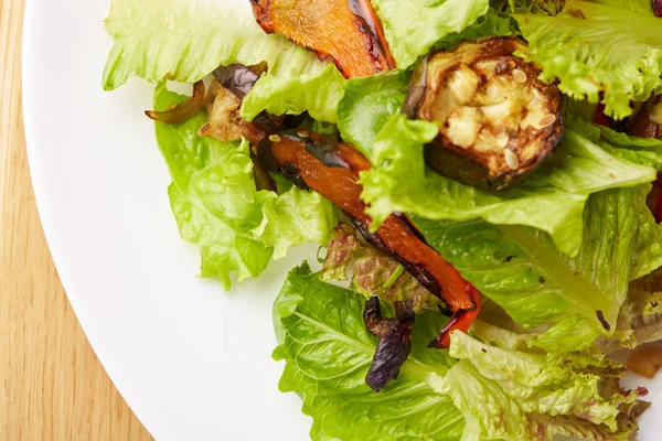 Insalata di verdure con zucchine — Foto Stock