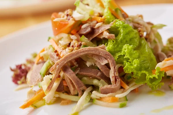 dil ile sebze salatası