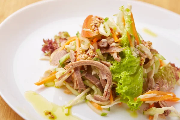 dil ile sebze salatası