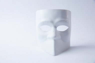 temiz maskeli balo maskesi