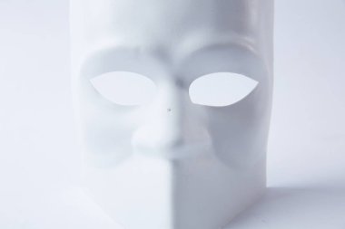 temiz maskeli balo maskesi