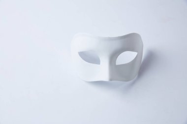 temiz maskeli balo maskesi