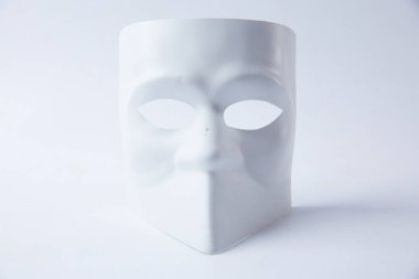 temiz maskeli balo maskesi