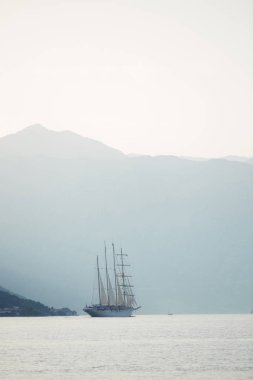 Yelkenli Karadağ üzerinde göster