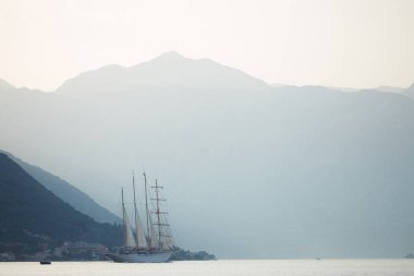 Yelkenli Karadağ üzerinde göster