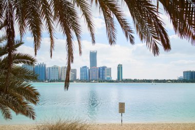 Abu Dabi beach üzerinde göster
