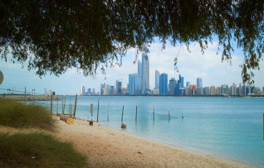 Abu Dabi beach üzerinde göster