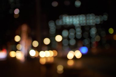 bulanık gece şehir ışıkları Dubai