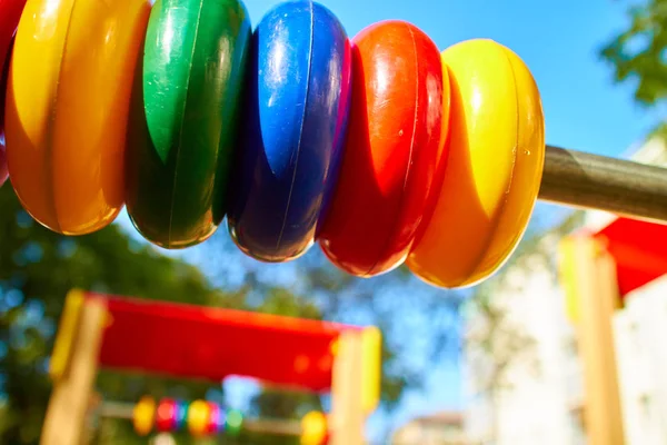 Abacus på lekplatsen färgglada — Stockfoto