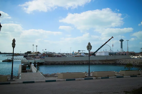 Pier in Abu Dhabi — Stockfoto