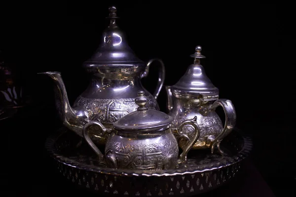 Arap gümüş çaydanlık