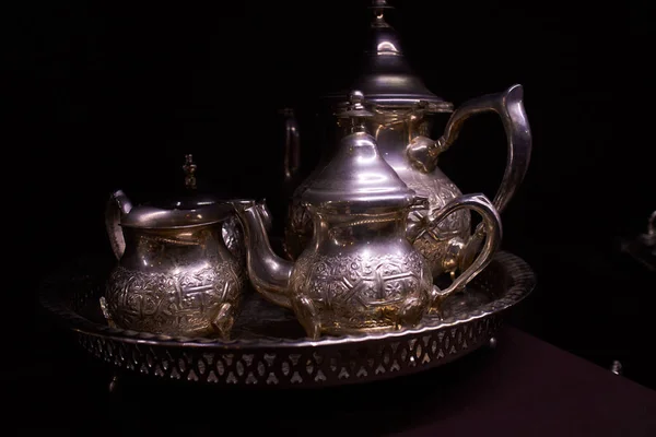 Arap gümüş çaydanlık