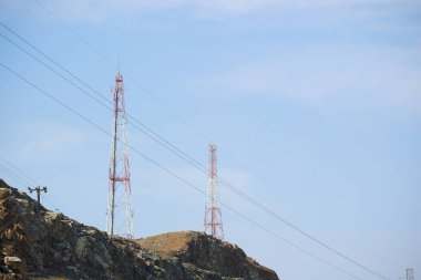 dağlarda iletken Kulesi