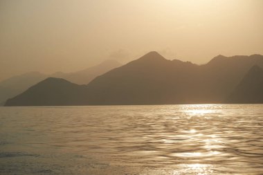 Umman günbatımı Karadeniz Dağları