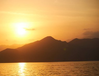 Umman günbatımı Karadeniz Dağları