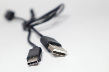 Elektronik malların arkaplanı için bilgisayar klavyesinin ve makronun yakın plan fotoğrafı