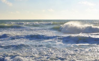 Güneş dalga güzel renklerde boyama