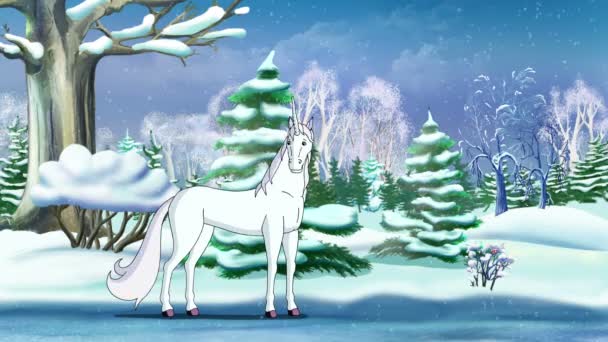 Чарівний єдиноріг в зимовому лісі — стокове відео