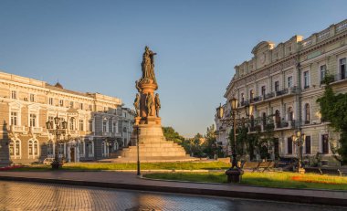 Ukrayna Odessa şehrinin kurucuları için anıt