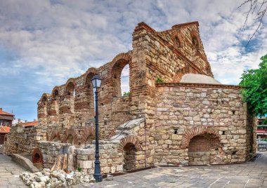 Bulgaristan 'ın Nessebar kentindeki Aziz Sophia Kilisesi