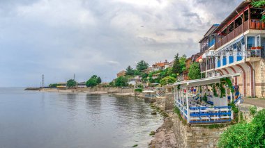 Bulgaristan 'ın Nessebar kentinde deniz kenarındaki restoranlar