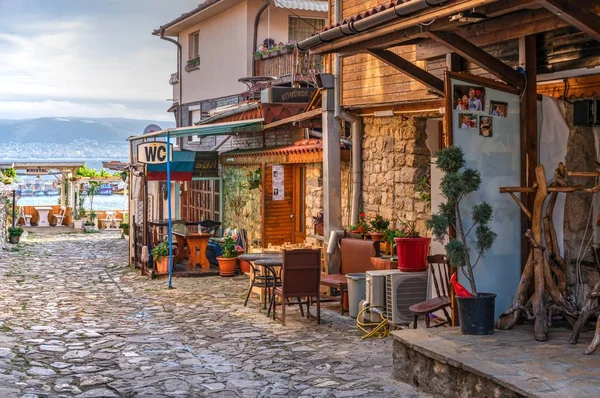 불가리아의 네 세 바르라는 오래 된 마을의 거리 — 스톡 사진