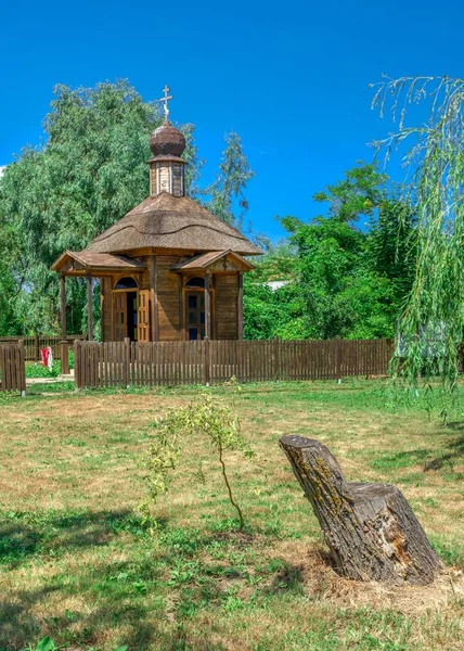 Chapelle en bois dans la ville de Vilkovo, Ukraine — Photo