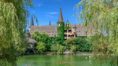 Bulgaristan 'ın başkenti Ravadinovo Kalesi' nde göl